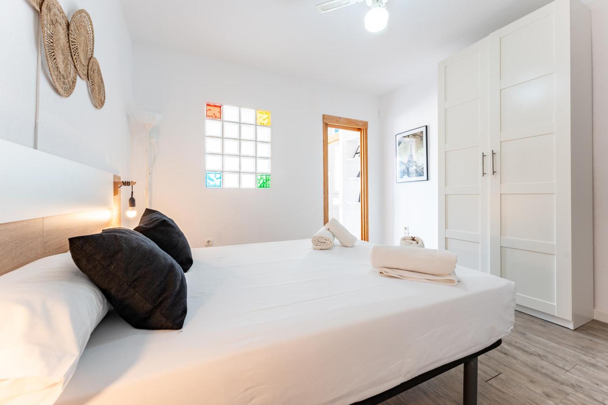 Bhost - Roca Castle Appartement Torremolinos Buitenkant foto